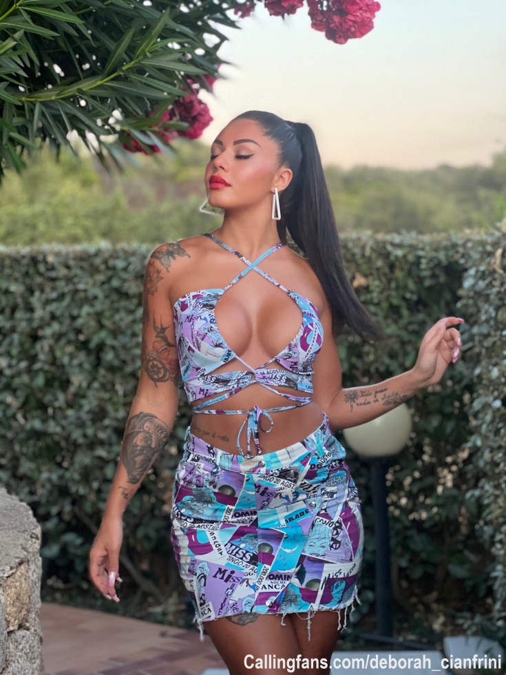 Ciao amori come state ?🥰🥰🥰 tra poche ore parto e non vedo l’ora di fare tante foto per farvele vedere 🔥 rimanete connessi ❤️
